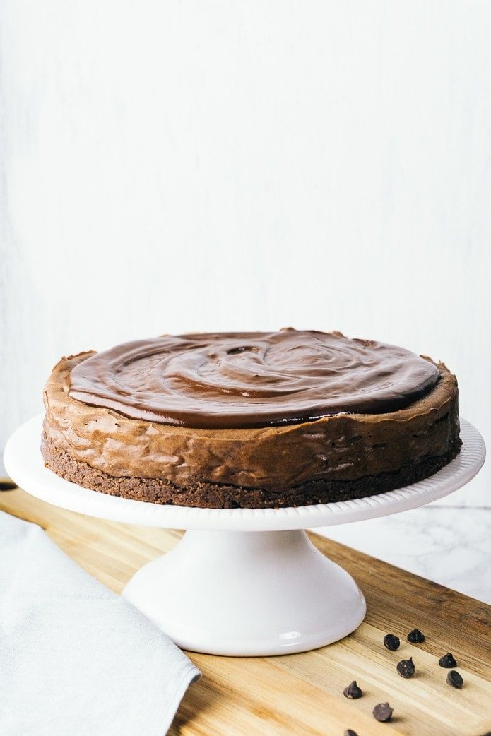 keto chocolate cheesecake with low-carb sweetener and gluten-free crust