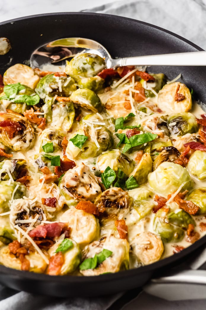 low carb brussels sprouts recipe with garlic and bacon