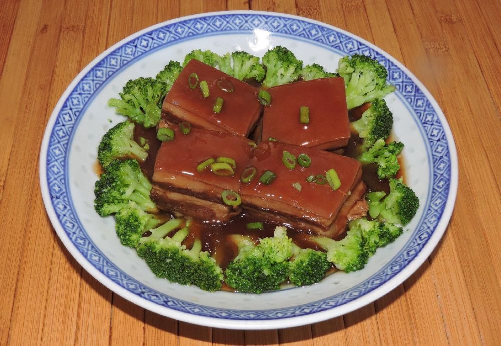 Keto-Friendly Braised Pork Belly Recipe