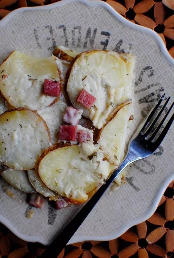 Recipe for Lighter Ham and Scalloped Potatoes