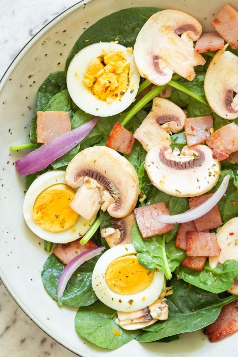 Recipe for Spinach Bacon Salad with Hot Bacon Dressing