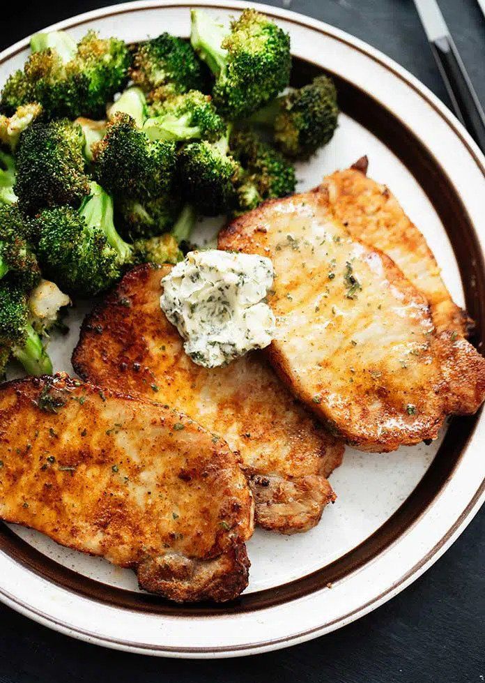 Keto air fryer pork chops with crispy garlic broccoli